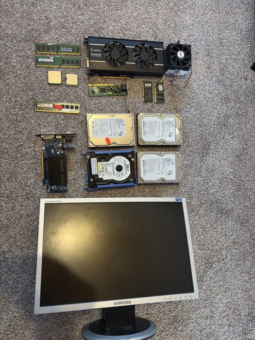 Pc, calculator plus ce se vede in poze (componente) Bacel • OLX.ro