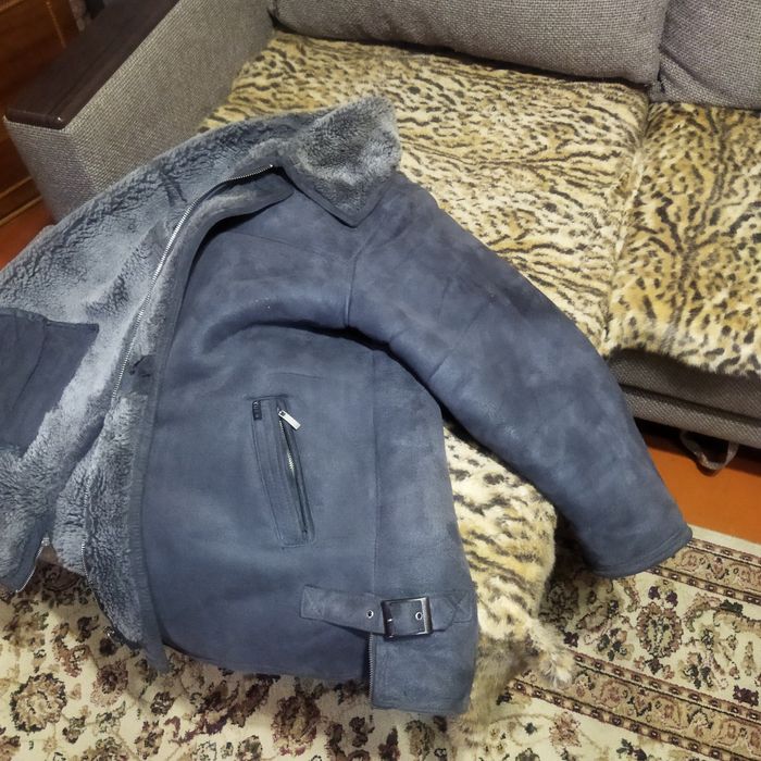 Срочно продам верхнюю одежду