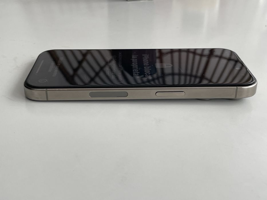 Iphone 15 Pro Natural Titanium piese