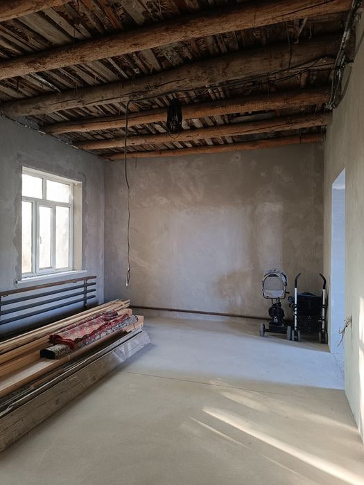 Ташгрес продаётся участок ховли 8 соток земли 6 комнат 3 комнаты жилые