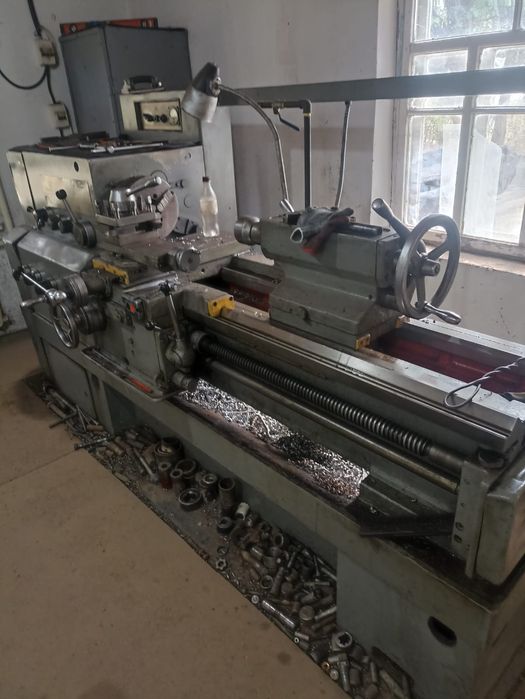 Продам токарный станок.