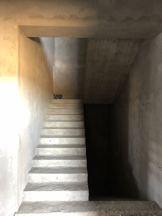 Qibray tumani Obod maxallada karobka sotiladi