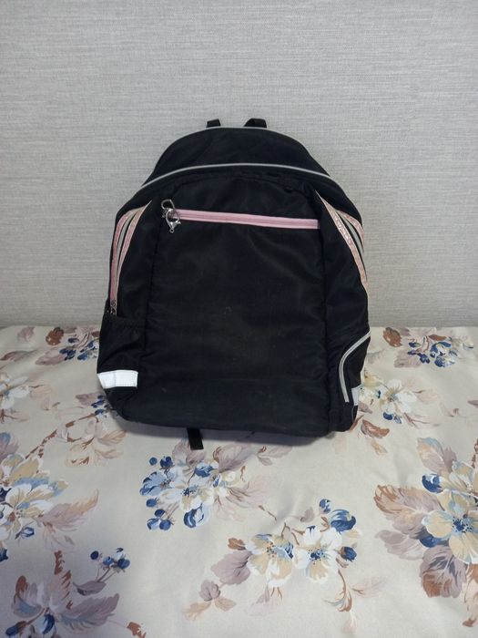 Сумки ,рюкзак  в отличном состоянии