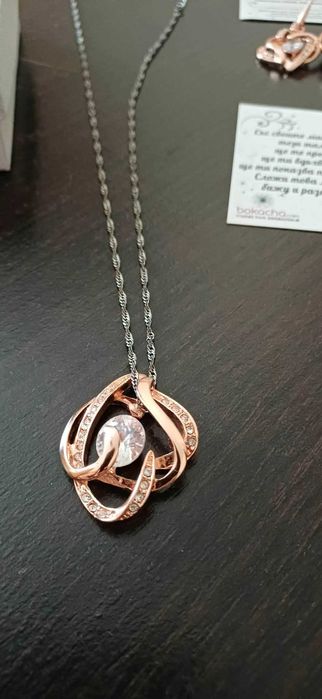 НОВО Дамско колие и обеци с кристали Swarovski