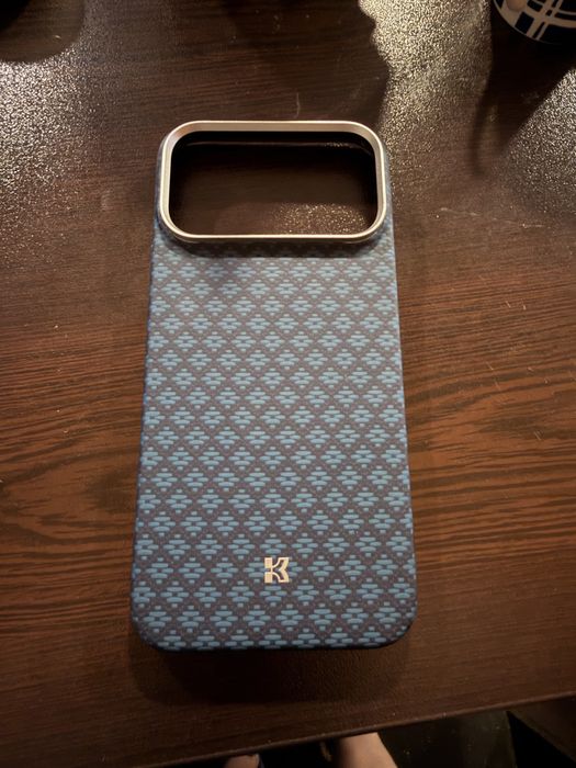 Case Benks за iPhone 17 pro max kevlar