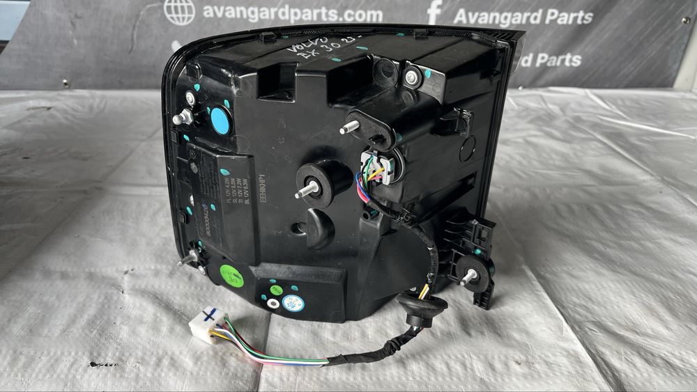 Ляв и десен стоп Volvo EX30 2023-