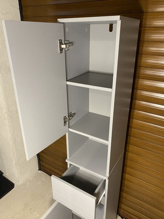 Шкаф колона за баня