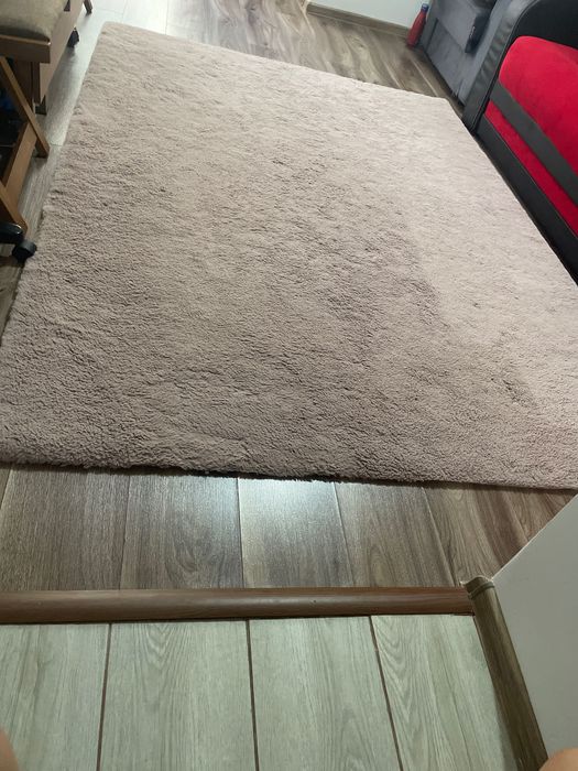 Covor pufos. Lățime  163x 230 lungime