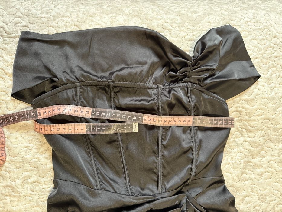 Rochie eleganta neagra satin off shoulder corset slit sexy