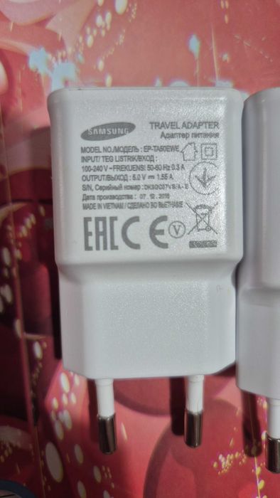 НЕРАБОТЕЩО зарядно Samsung