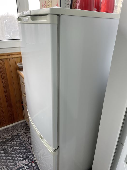 Холодильник бирюса