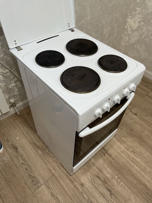 Электроплита Hansa с духовкой