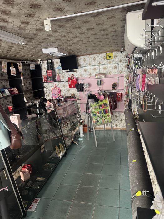 Spatiu comercial valea rosie Piata