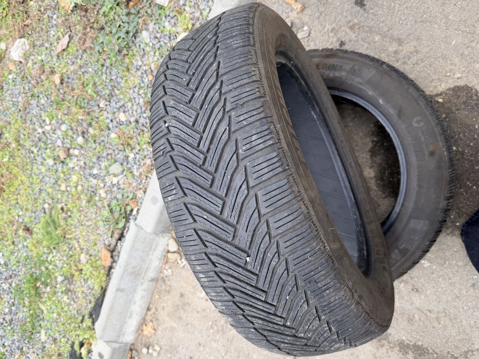 Vand Doua bucati Michelin