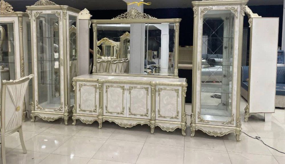 Klassik uslubdagi mebel to‘plami sotiladi
Uy bezagiga hashamat va