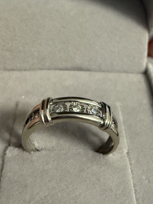 Бриллиантовое кольцо