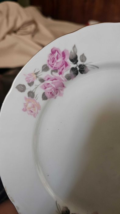 Продам набор новых японских тарелок 12 штук. Можно купить 6 штук. 21см