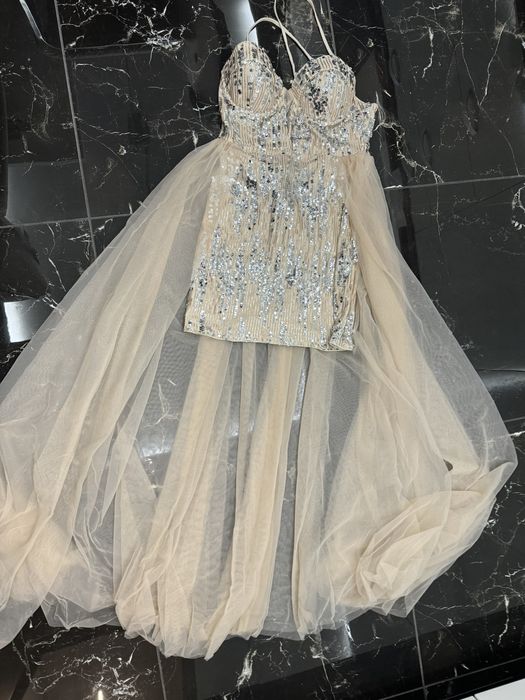 Официална дамска рокля