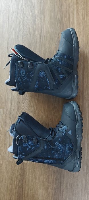 Salomon 42 и 46 1/3, и Burton 42,  42.5, 43 и 44 номер