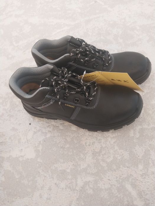 Рабочие ботинки сатылады