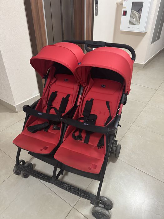 Двойная коляска от chicco