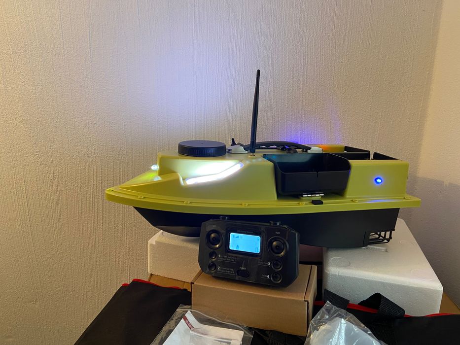 Лодка за захранка