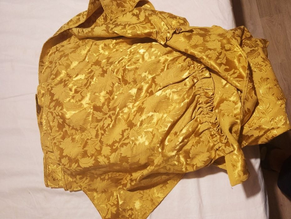 Покривка златиста с драперии за легло/спалня 1.40/2м