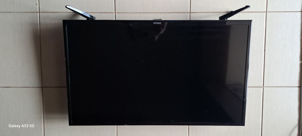 Vând - Dezmembrez 3 TV Led 32"