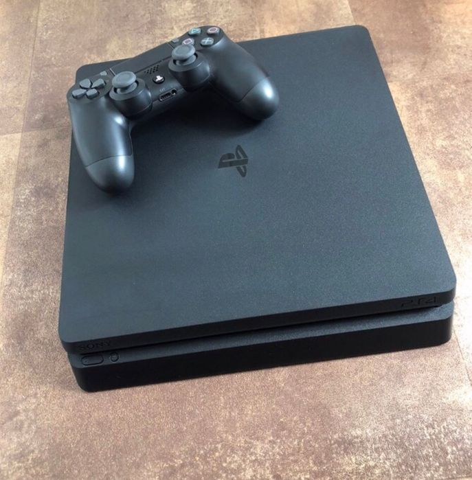 PS4 slim память 1000 гб + 20 игр Golden hen