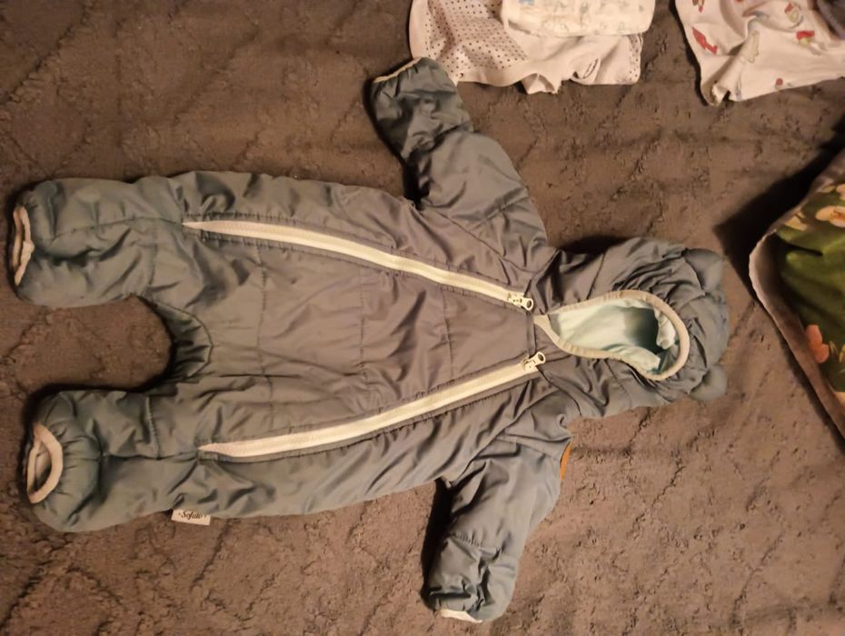 Продам детские вещи