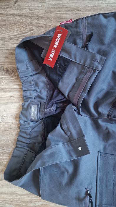 Pantaloni de lucru sau drumeție