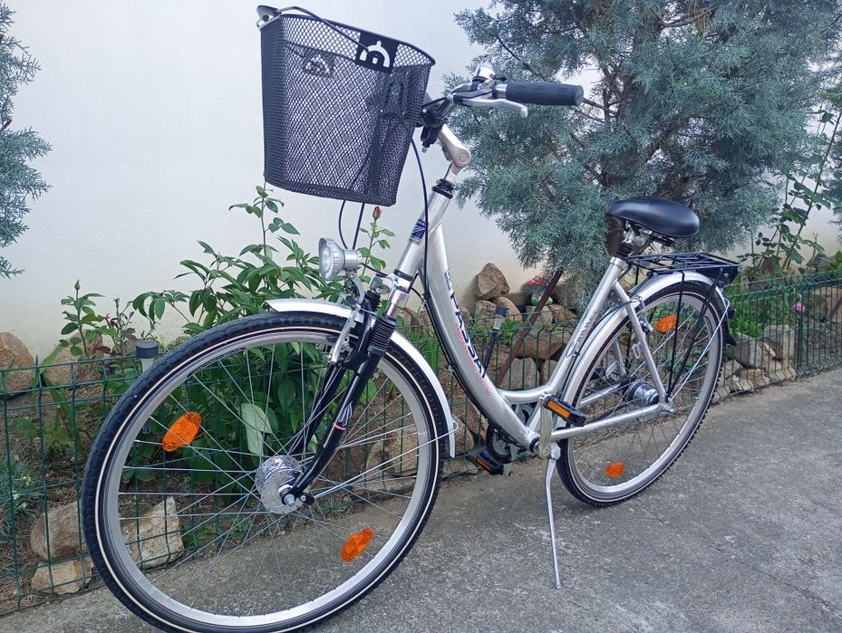 Vând bicicletă damă Passat,roti 28,cu 7 vit,frână la picior !