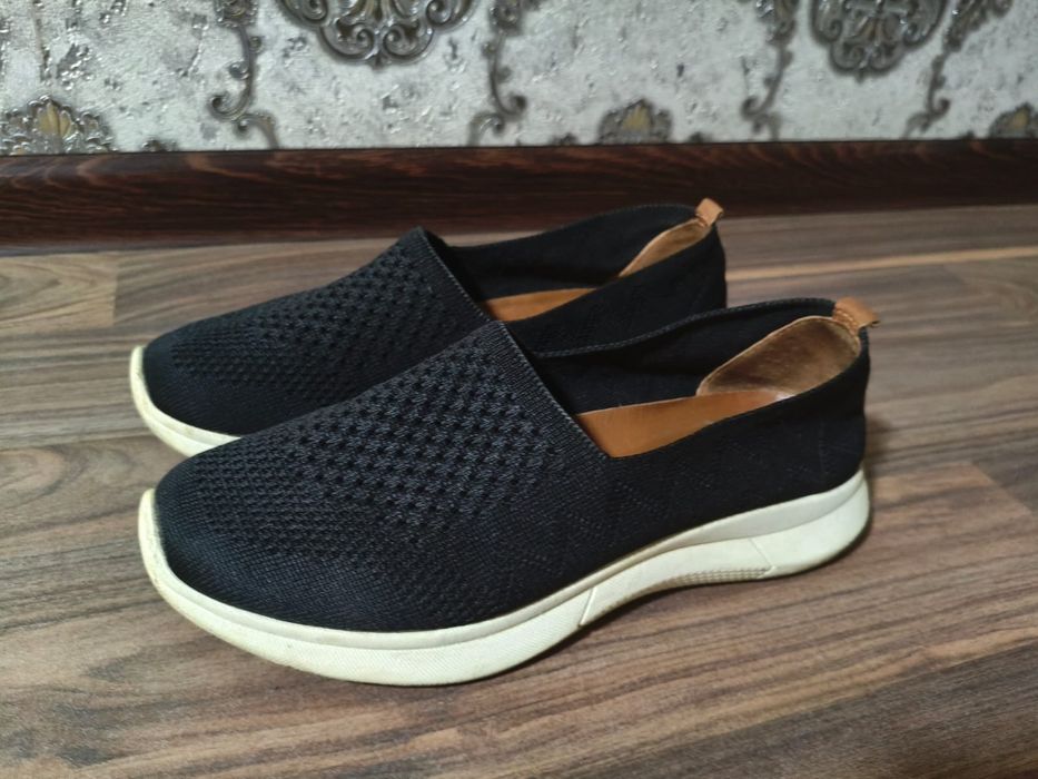 Продам женские мокасины