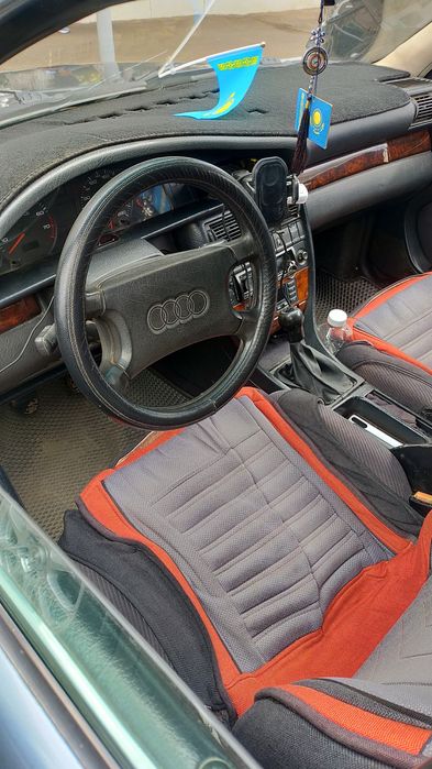 Продам Ауди 100 с4 универсал
