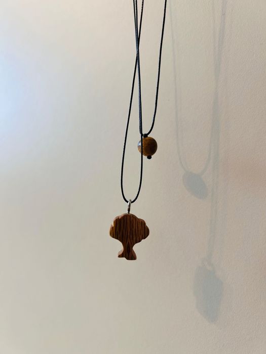 Дървени колиета ръчна изработка от естествено дърво и камъни