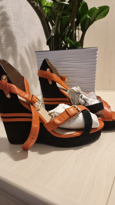 Босоножки на платформе