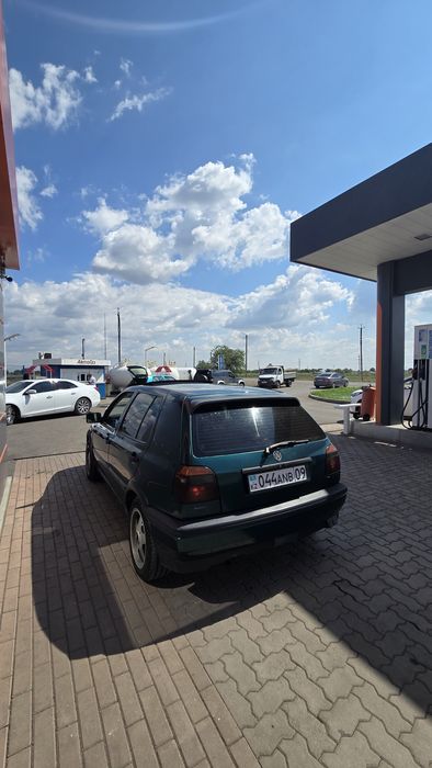 Гольф 3  2 литра