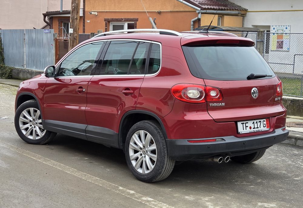 Vw  Tiguan  benzina  4x4 automat