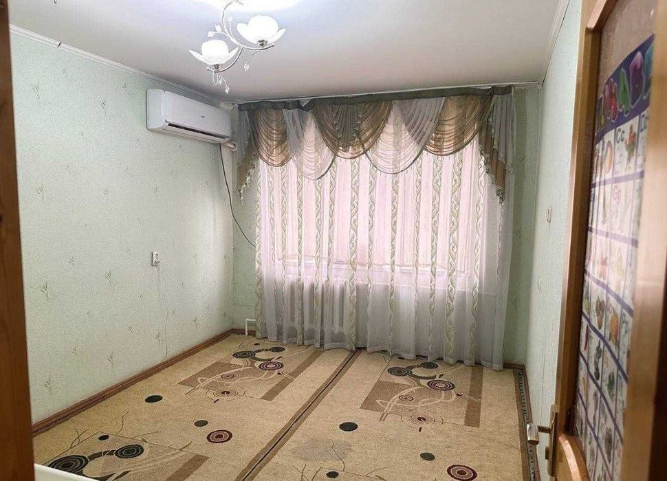 Alpomish ko'chasida 3 xonalik uy sotiladi