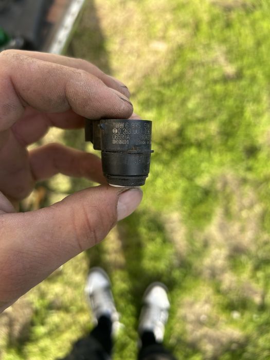 vand senzori de parcare e 90 ,de spate