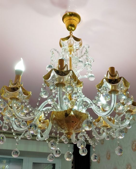 Срочно срочно хрустальная люстра. Чехия