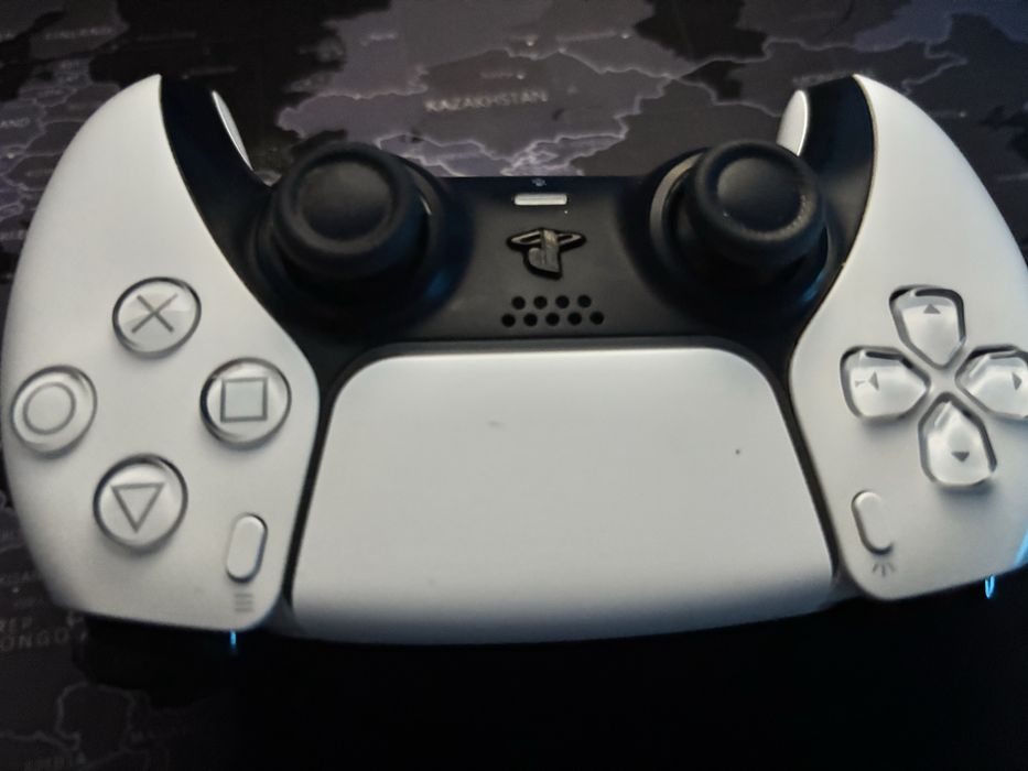 Controler ps5 alb