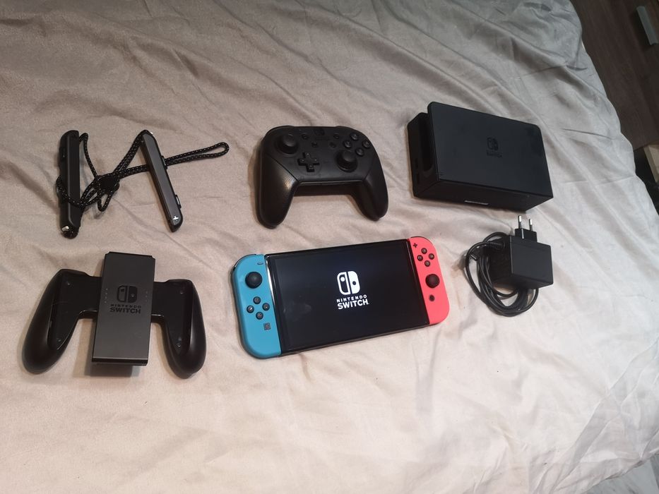 Nintendo Switch OLED + Nintedno Pro втори контролер