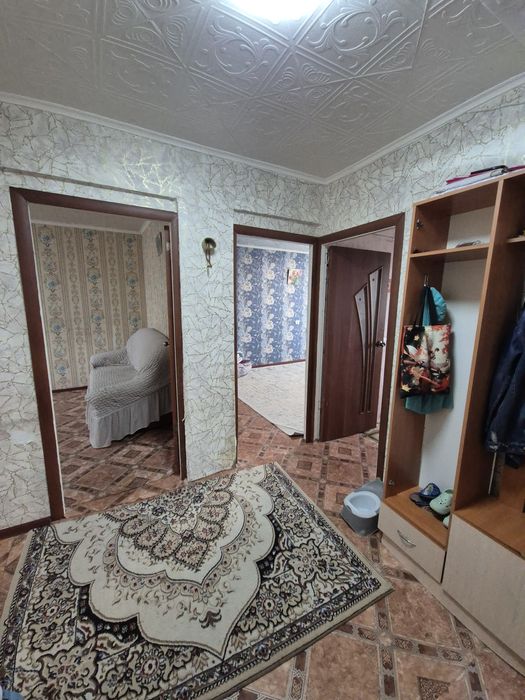 Үш бөлмелі үи сатылат