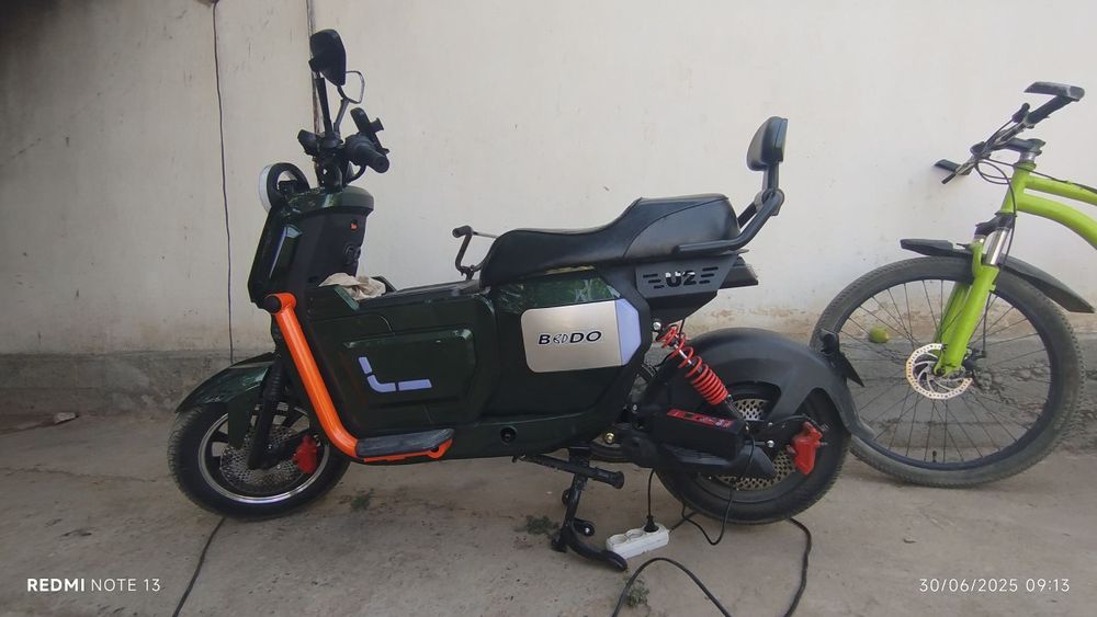 Skuter sotiladi yangi holi minilmagan