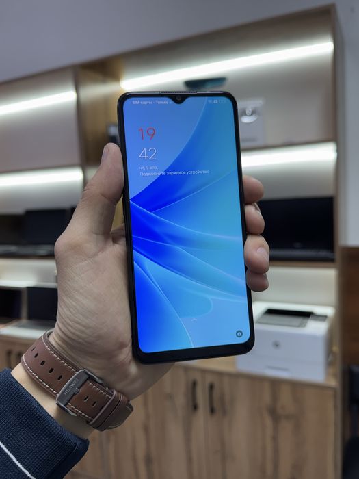 Телефон Oppo A77