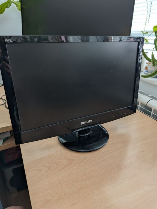 Монитор Philips 191E, 19 инча, 1366х768 HD