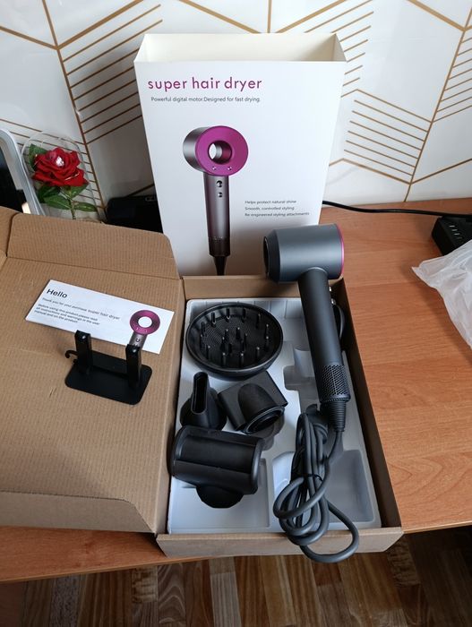 Фен Dyson LUX класса