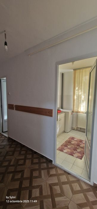 Inchiriez garsoniera