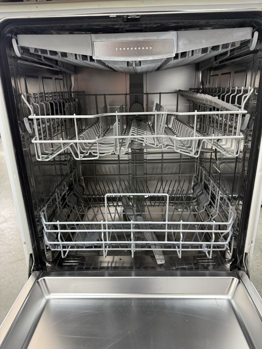 Съдомиялна машина BOSCH Super Silence